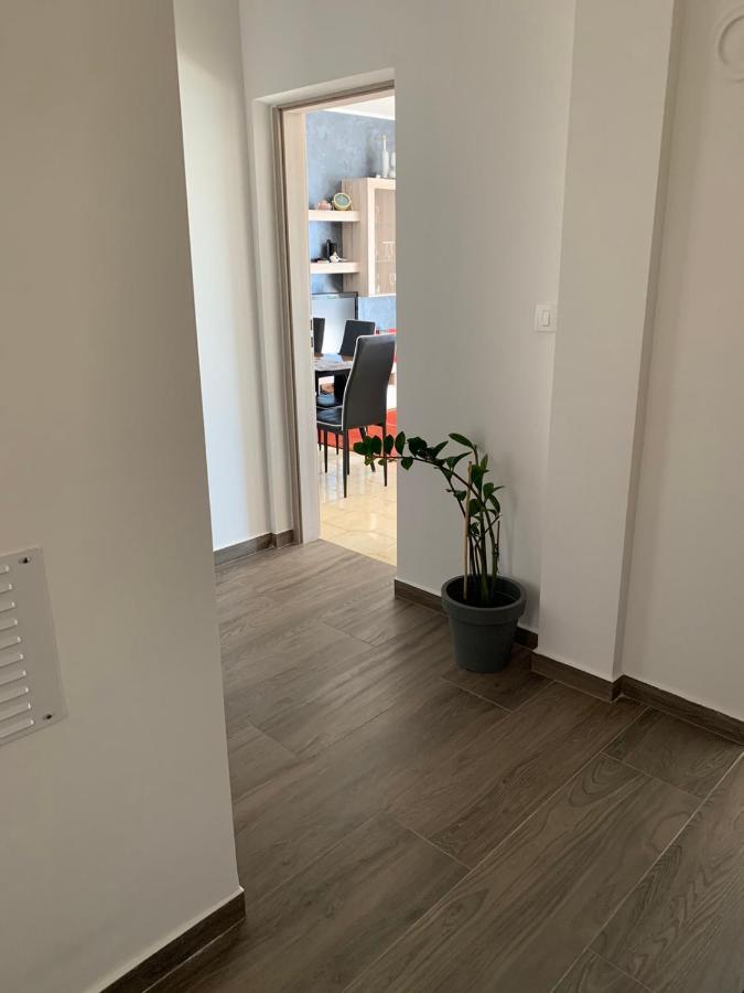 App Maria 1 Daire Zambratija  Dış mekan fotoğraf